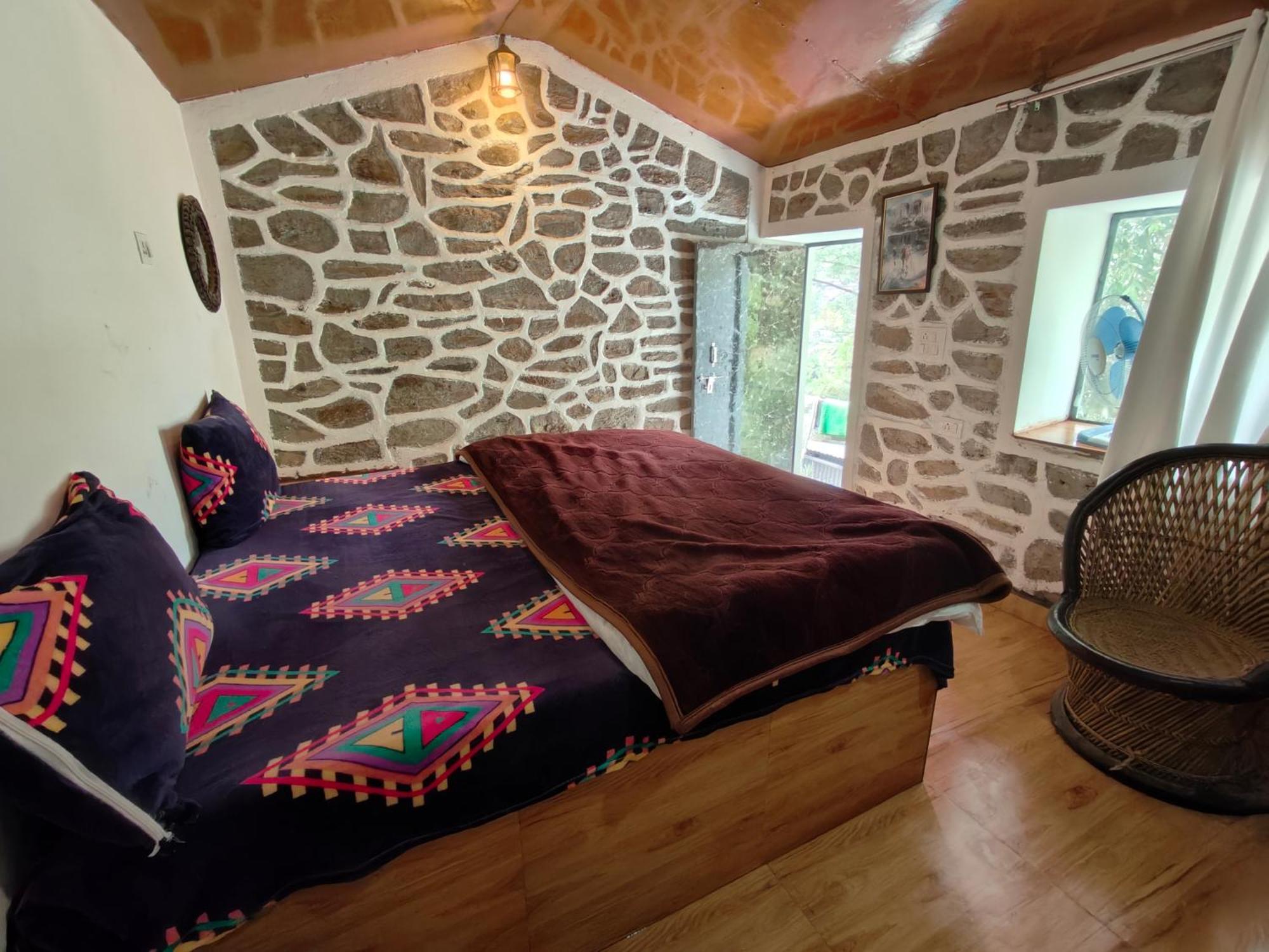 Himwanderer Camps & Cottages Pangot Nainital Værelse billede